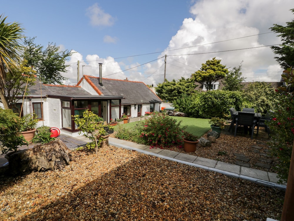 Gull Cottage — 4-Star Luxury Hotel in Beaumaris, United Kingdom
