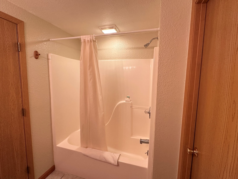 Alhonna Resort LLC - photo 221