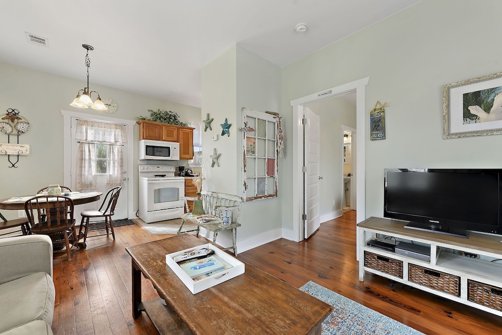 Carroll House Cottages - photo 28