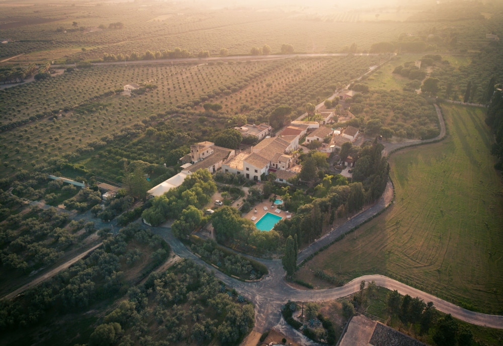 Case di Latomie Agriturismo Turismo Rurale — 4-Star Luxury Hotel in Castelvetrano, Italy