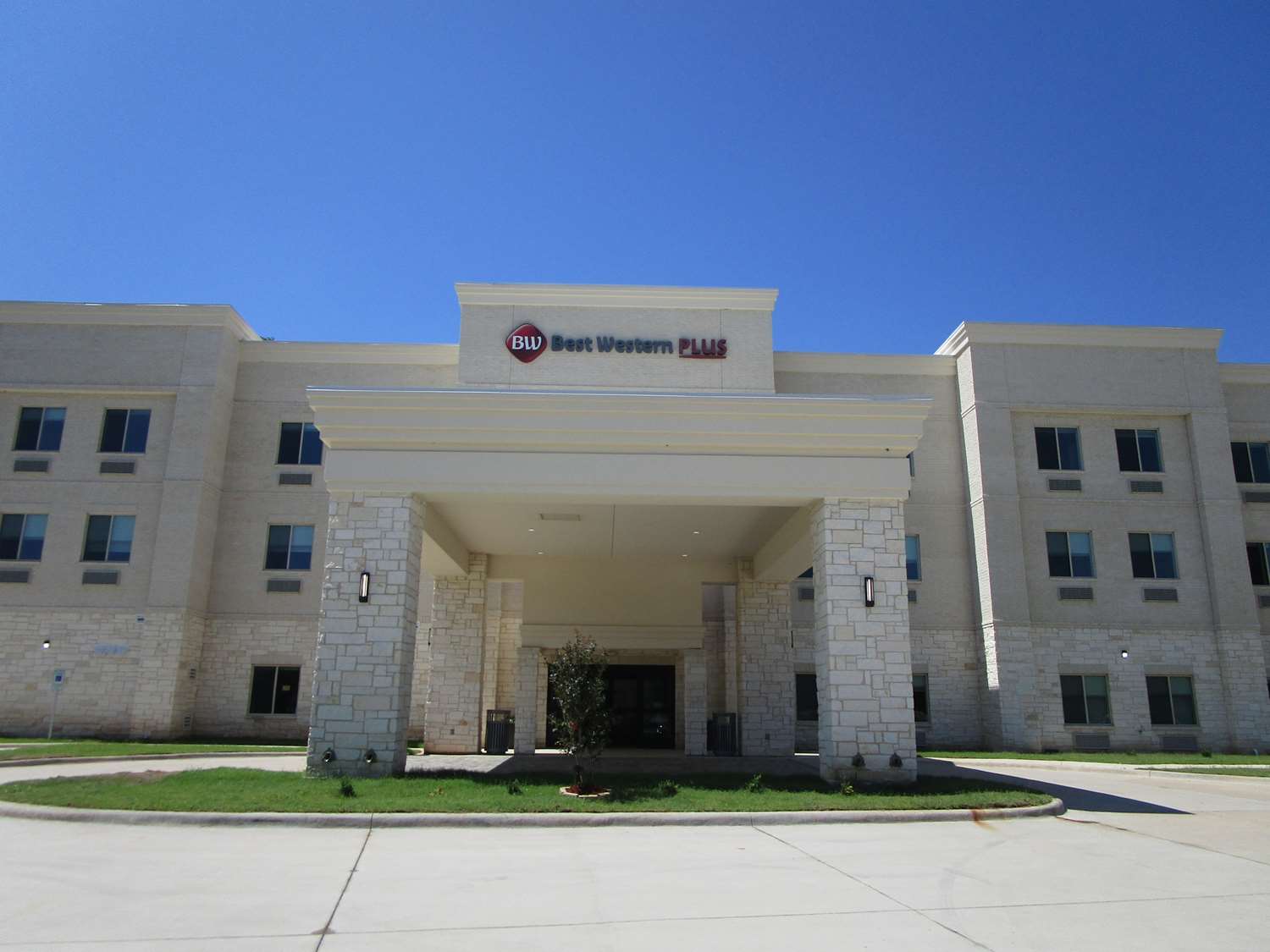 Reddy Hotel Bonham - photo 13