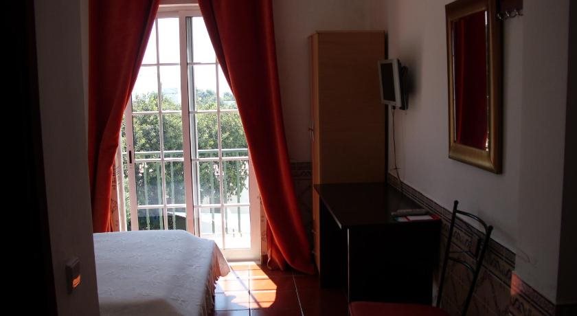 Golda Sol in Loule, Portugal