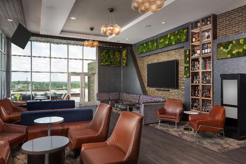 Embassy Suites by Hilton Knoxville Downtown - photo 10