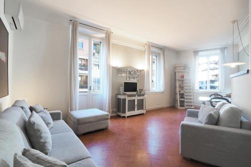 Contempora Charming One Bedroom Retreat Steps from City Life — 4-Star Luxury Hotel in Milan, Italy