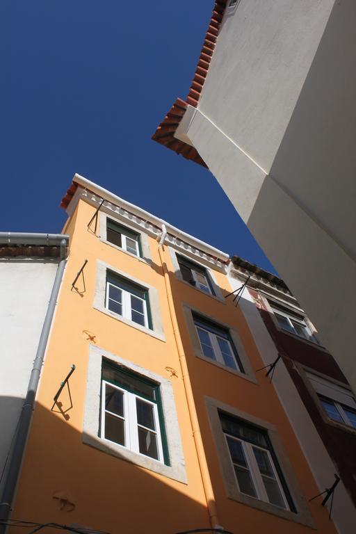 Rooftop in Alfama Little Triplex — 4-Star Luxury Hotel in Lisbon, Portugal
