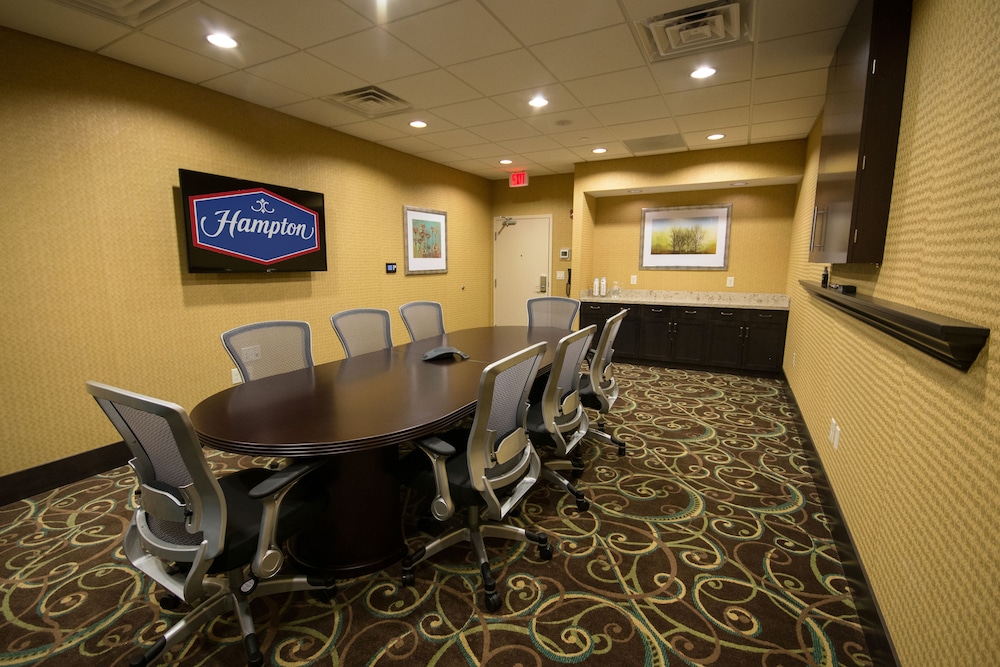 Hampton Inn & Suites Philadelphia Montgomeryville - photo 23