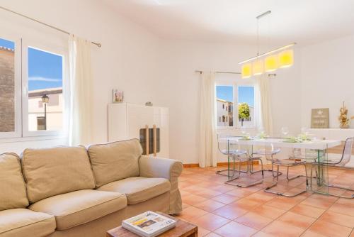 Rooms Cozy House — 4-Star Luxury Hotel in Ses Salines, Spain