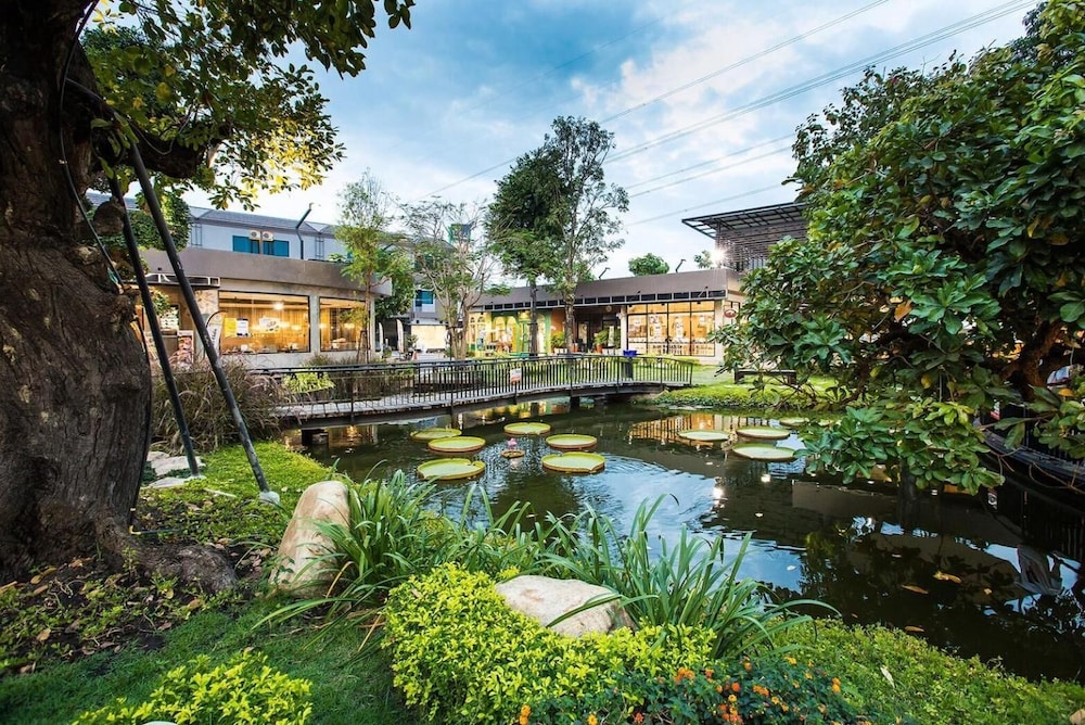 Tara Park Resotel — hotel in Thanyaburi