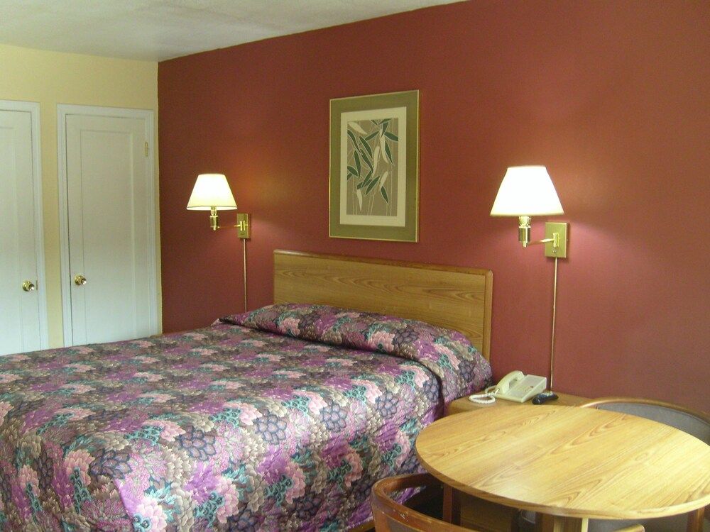 Cascade City Center Motel - photo 14