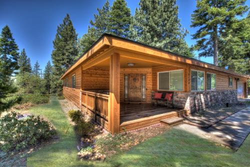Prestigious Home South Lake Tahoe — 4-Star Luxury Hotel in South Lake Tahoe, United States