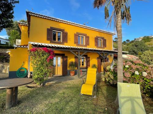 CASA DOS FALCÕES casa rural de construção tradicional — 4-Star Luxury Hotel in Faja Da Ovelha, Portugal