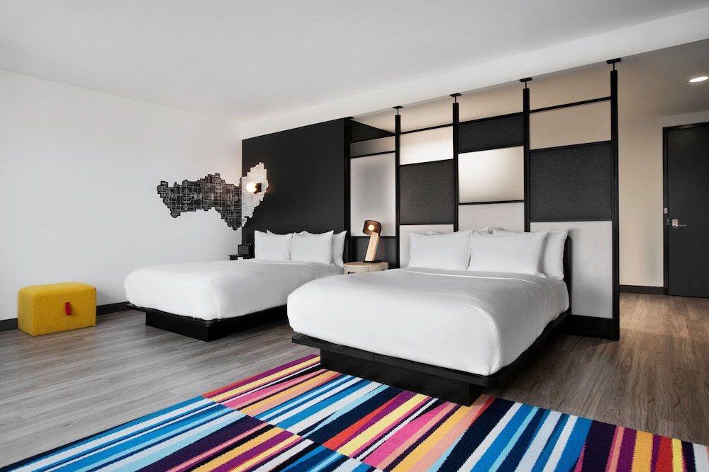 Aloft Kansas City Country Club Plaza - photo 7