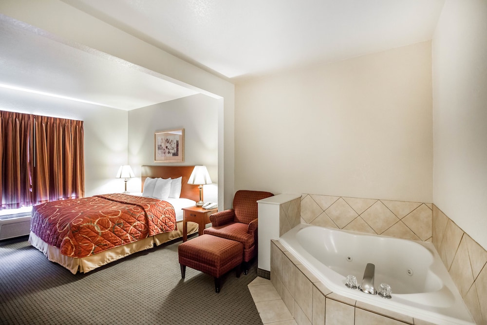 Quality Inn Parsons North - photo 31