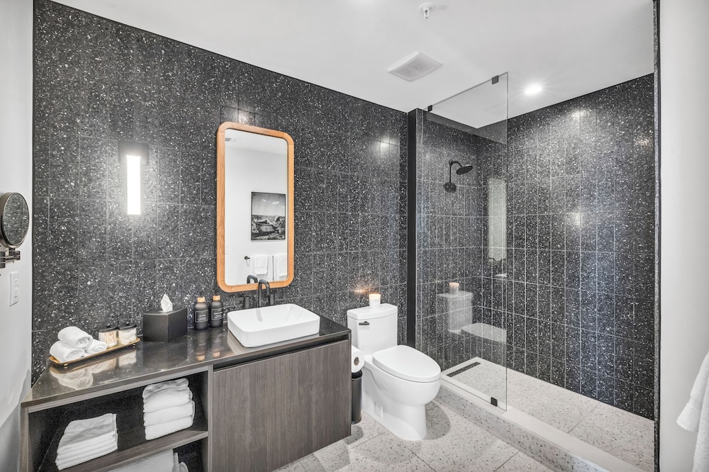 Austin Condo Hotel - photo 798
