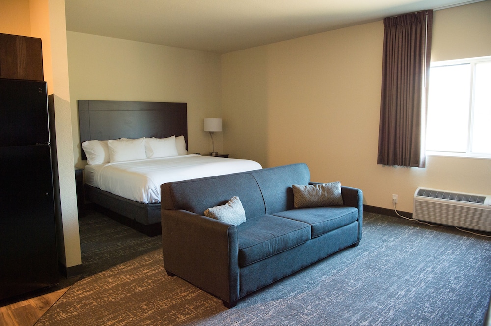 Cobblestone Inn & Suites Forest City - photo 16