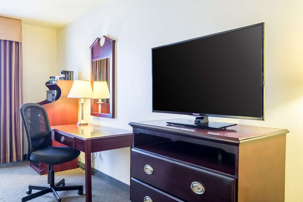 Quality Inn & Suites Alma I 40 - photo 20