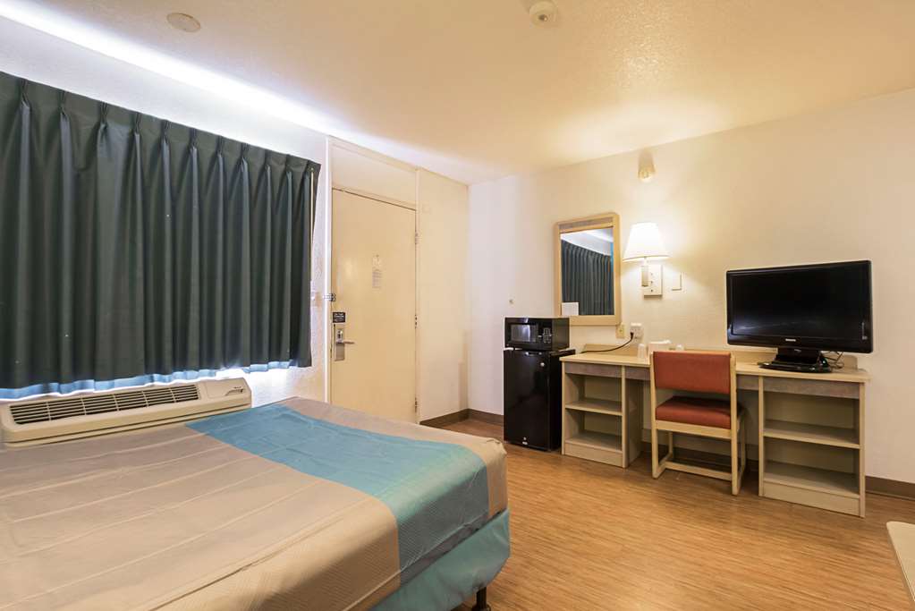 Motel 6 Rochester MN - photo 12