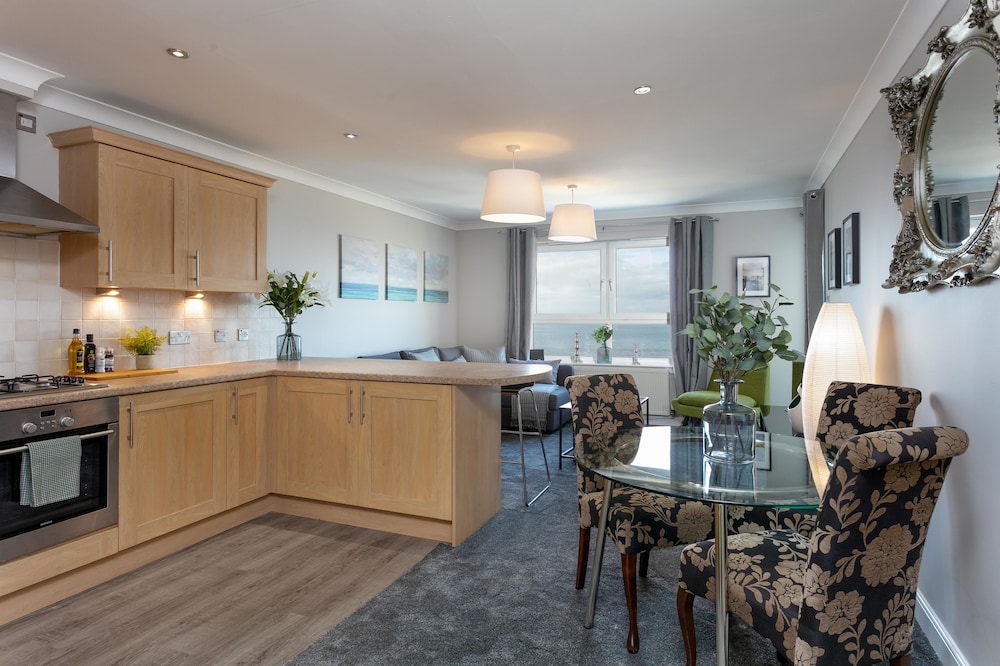 Harris Retreat Donnini Apartments — 4-Star Luxury Hotel in Ayr, United Kingdom