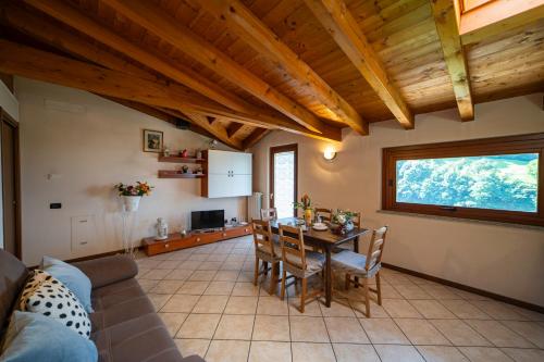R o c k y New Sport&Mistic x 6 — 4-Star Luxury Hotel in Marone, Italy