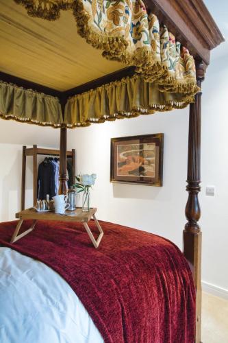 The Loft at Hewletts Farm Stunning Apartment on The Cotswold Way Close to Cheltenham — 4-Star Luxury Hotel in Cheltenham, United Kingdom
