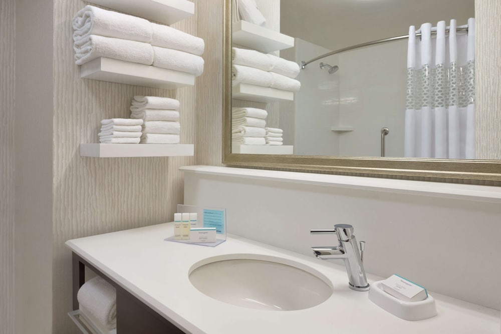 Hampton Inn & Suites Rosemont Chicago O'Hare - photo 21