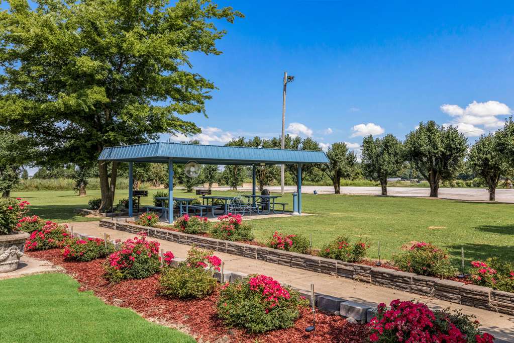 Quality Inn Forrest City I 40 - photo 32