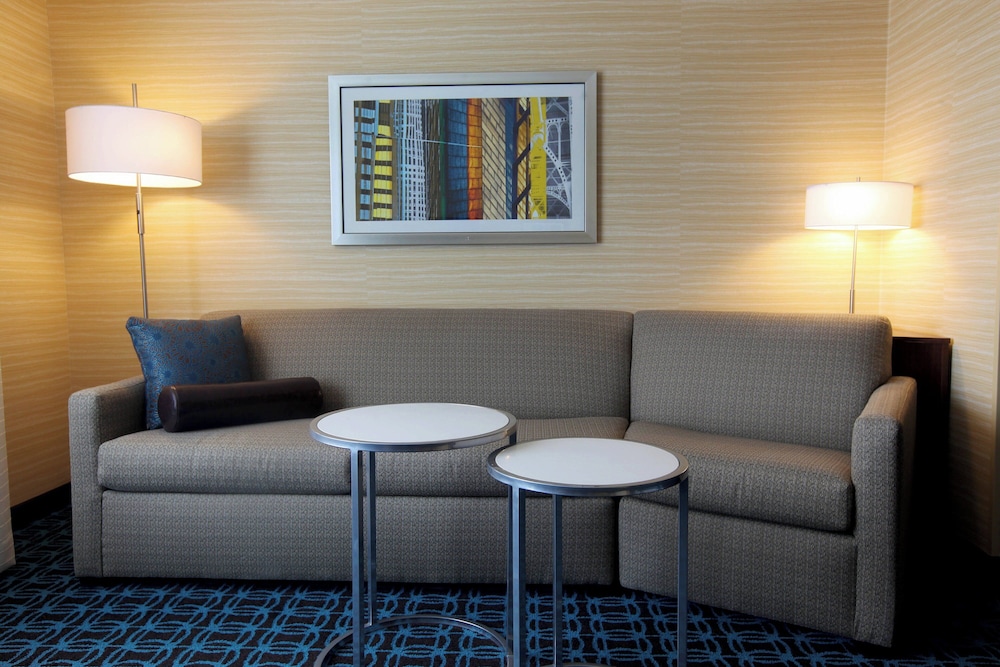 Fairfield Inn & Suites by Marriott Omaha West - photo 13