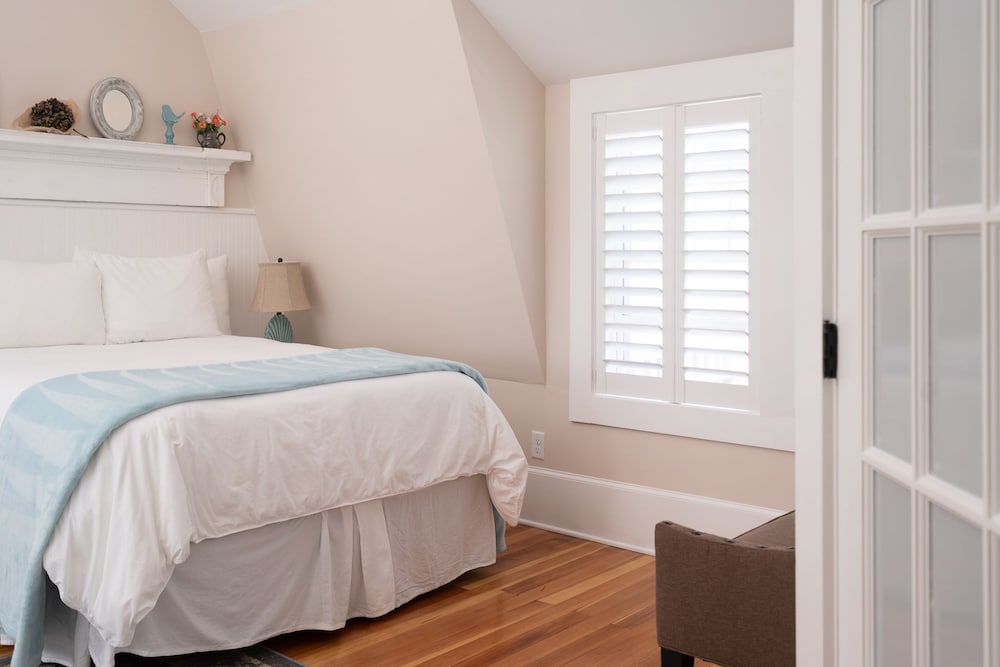 Marginal Way House Hotel - photo 18