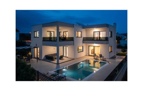 Villa Antonio — 5-Star Luxury Hotel in Primosten, Croatia