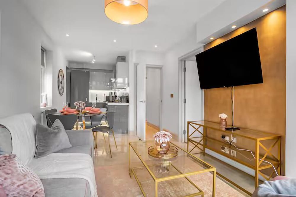 Wembley Park High Spec 6 Apartment Block — 4-Star Luxury Hotel in Wembley, United Kingdom