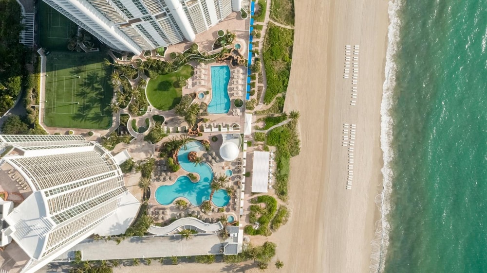 Tr Luxury Beach Resort by FMM - photo 13