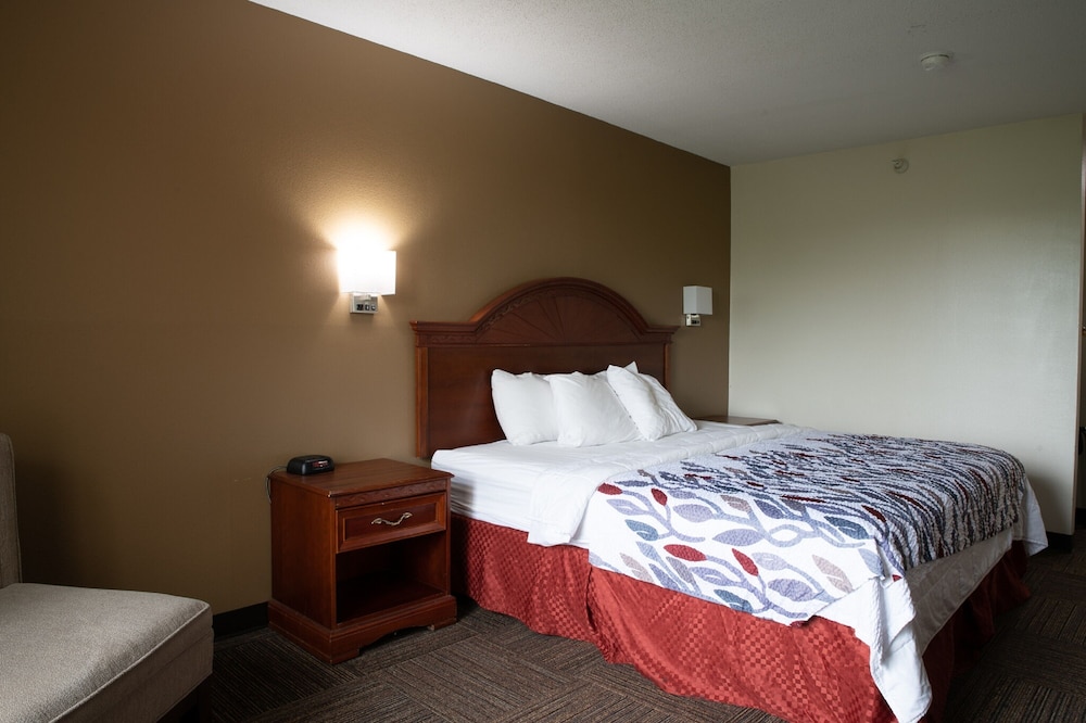 BlissPoint Inn & Suites - photo 8