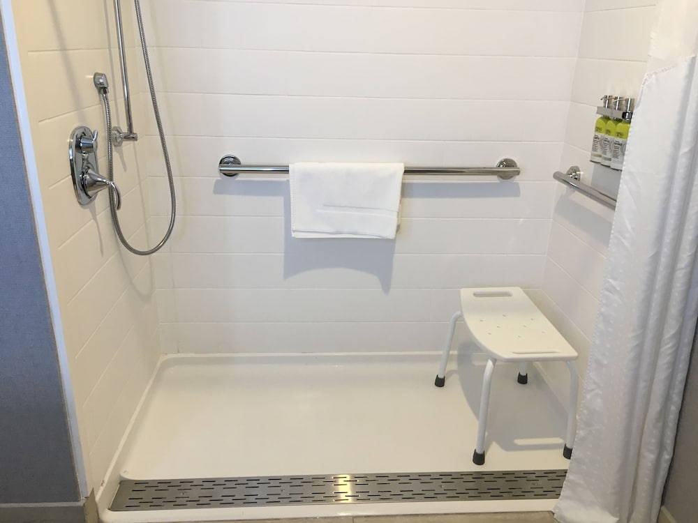 Holiday Inn Express Grand Island Niagara Falls by IHG - photo 25