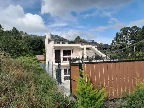 Ohm Shanthi Kudil - last minute hotel in Kodaikanal