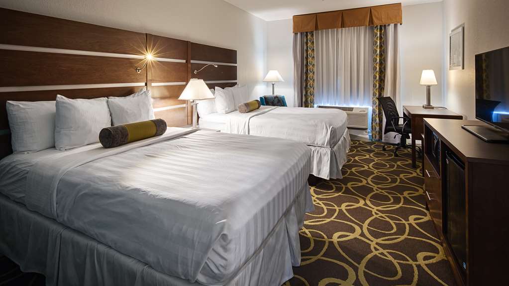 Best Western Plus College Station Inn & Suites - photo 3