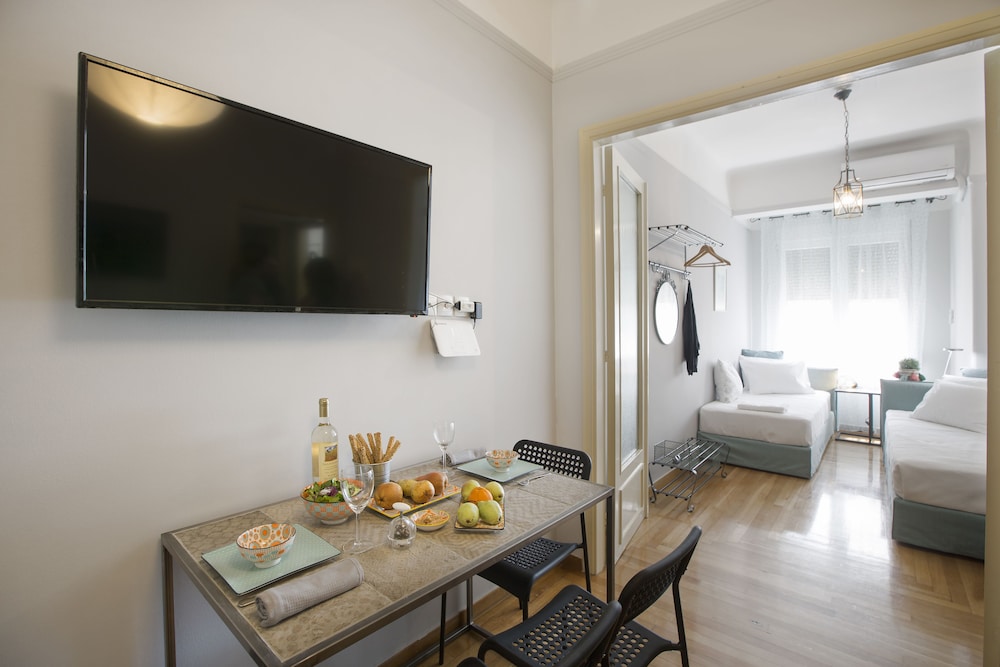 Attractive Flat near Acropolis Museum — 4-Star Luxury Hotel in Athens, Greece
