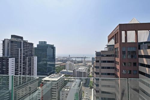 Modern city stay 23rd floor view