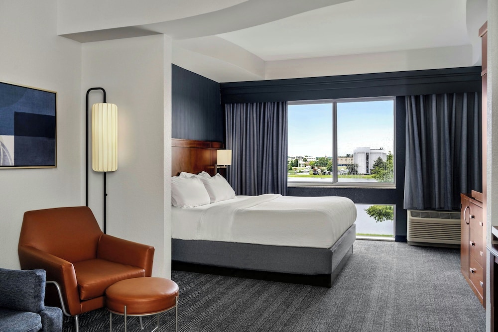 Courtyard by Marriott Evansville East - photo 11