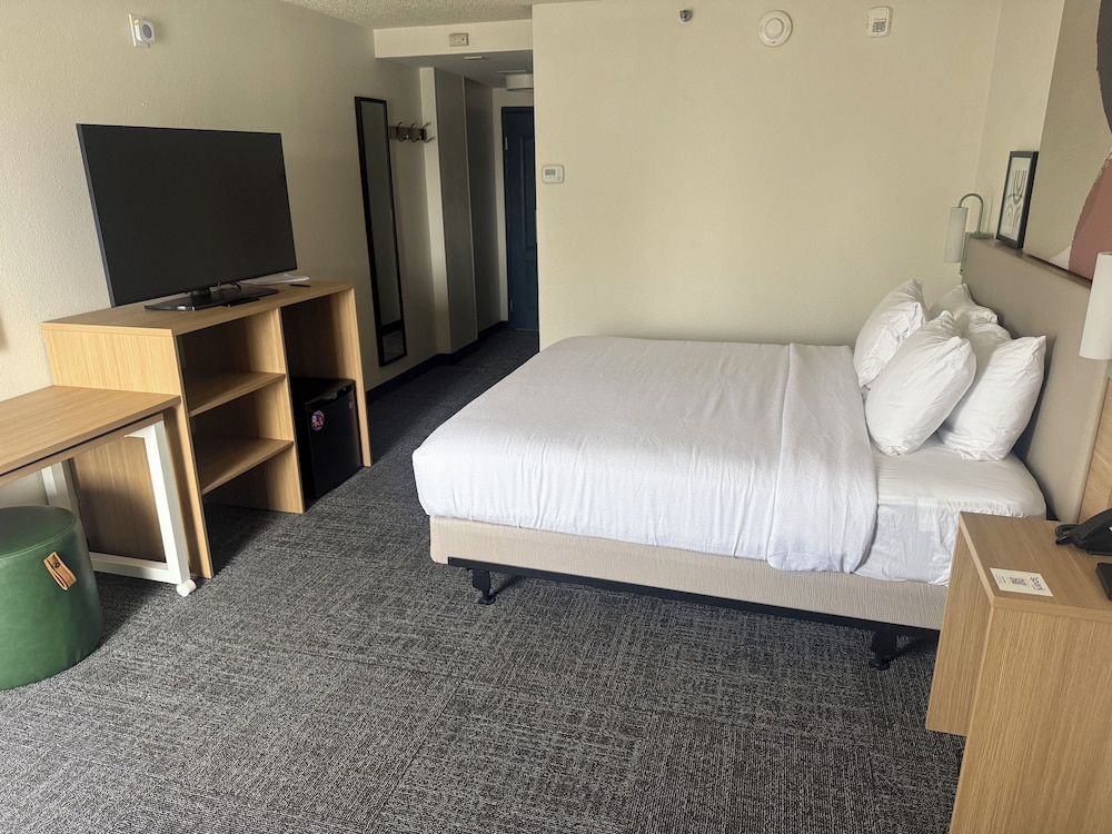 Spark by Hilton Denver Tech Center Greenwood Village - photo 6