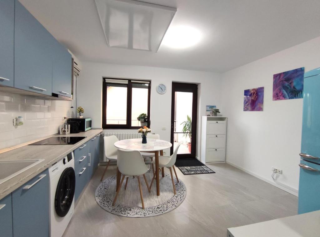Studio'24 Adults Only — 4-Star Luxury Hotel in Constanta, Romania