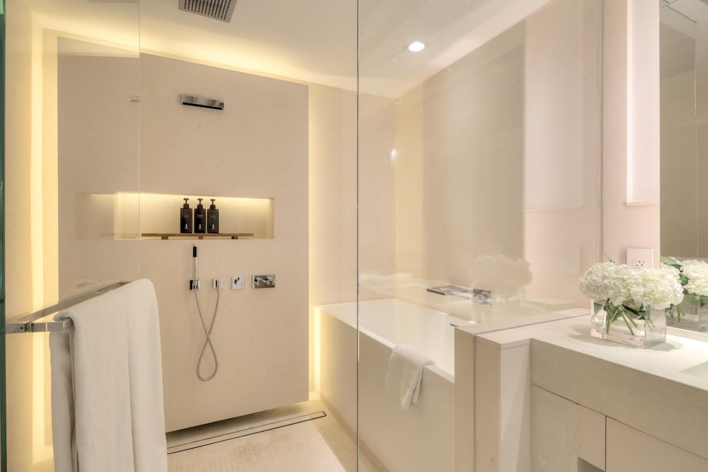 Ultra Luxe Direct Ocean Penthouse at 1 Hotel - photo 4