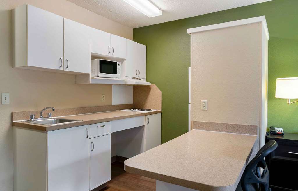 Extended Stay America Suites Detroit Madison Heights - photo 21