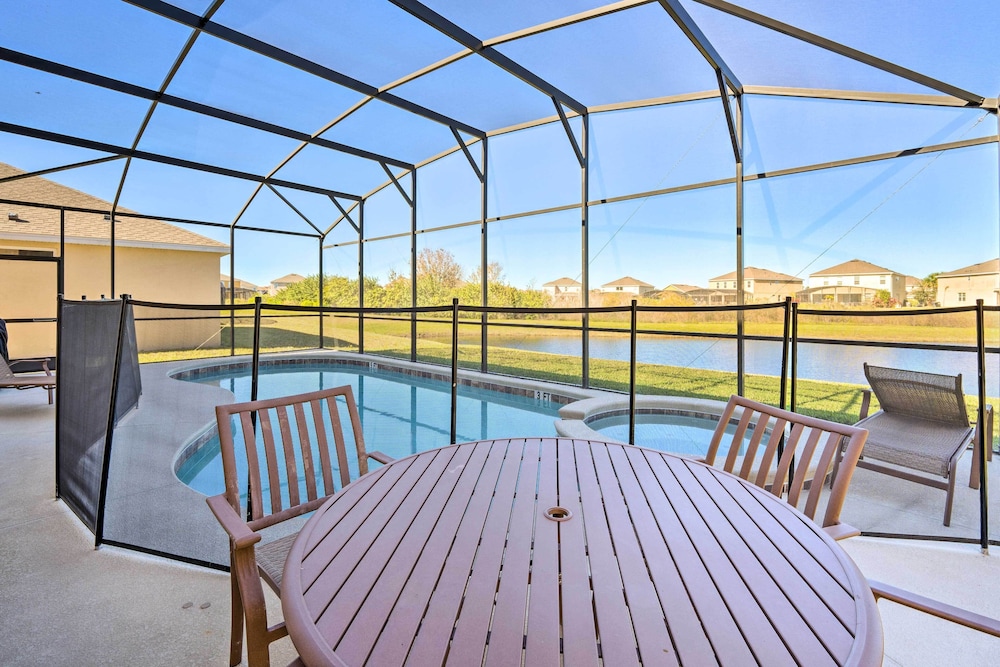 Resort Perks and Gas Grill Spacious Davenport Haven - photo 13