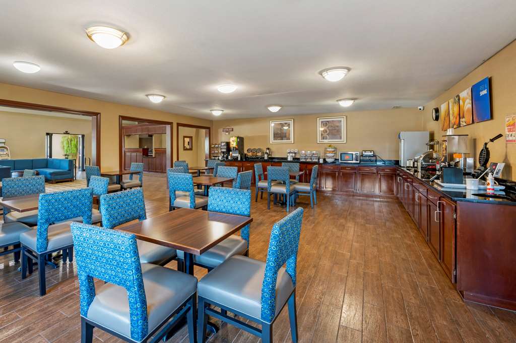 Comfort Inn & Suites Cincinnati Eastgate - photo 38