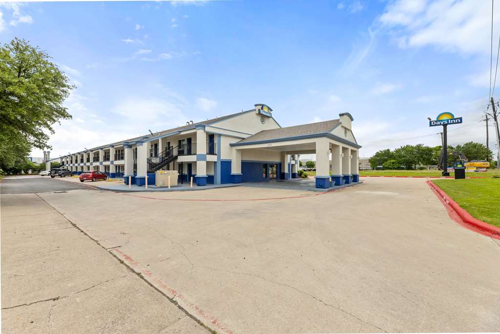 Days Inn by Wyndham McKinney - photo 12