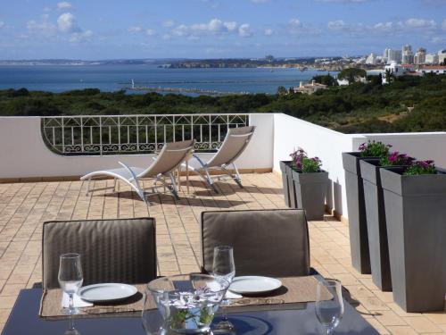 Ocean Terraces Vila Gaivota J — 4-Star Luxury Hotel in Ferragudo, Portugal