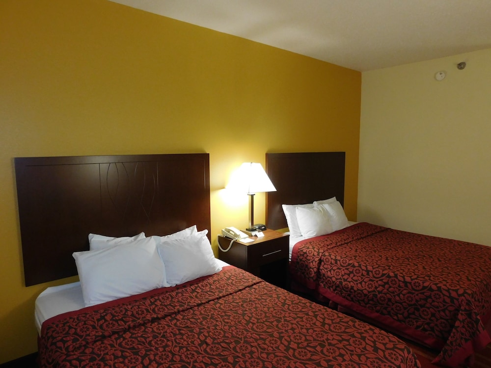 Days Inn by Wyndham Walcott Davenport - photo 3