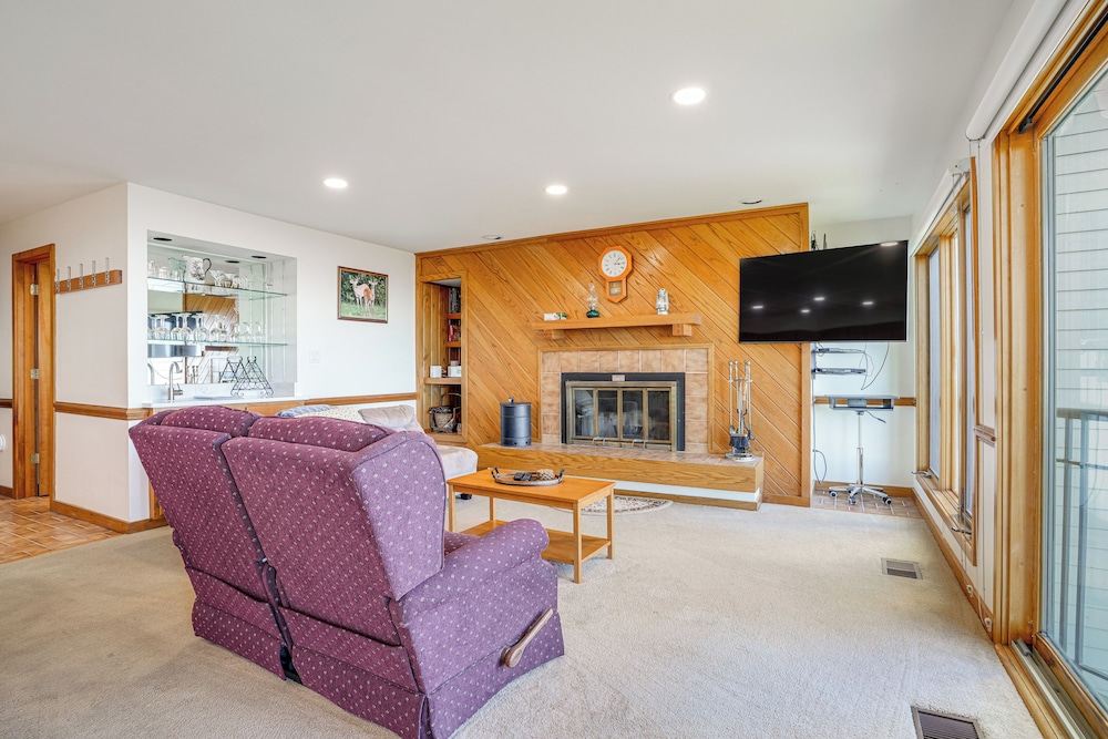 1 Mi to Wintergreen Resort Mtn View Condo - photo 3