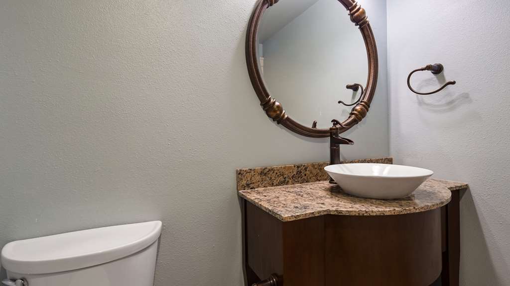 Best Western Plus Plaza Hotel - photo 20