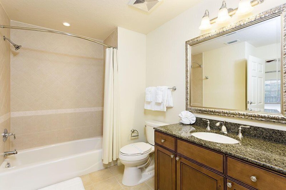 Modern Furniture in Reunion Resort 3 Br condo by RedAwning - photo 14